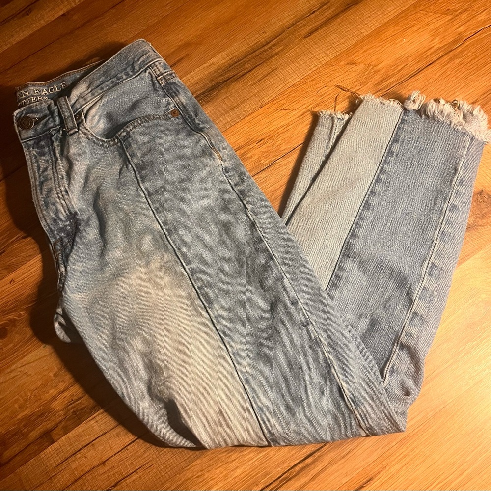 American Eagle Size 6 Light Blue Vintage Hi-Rise Jeans
